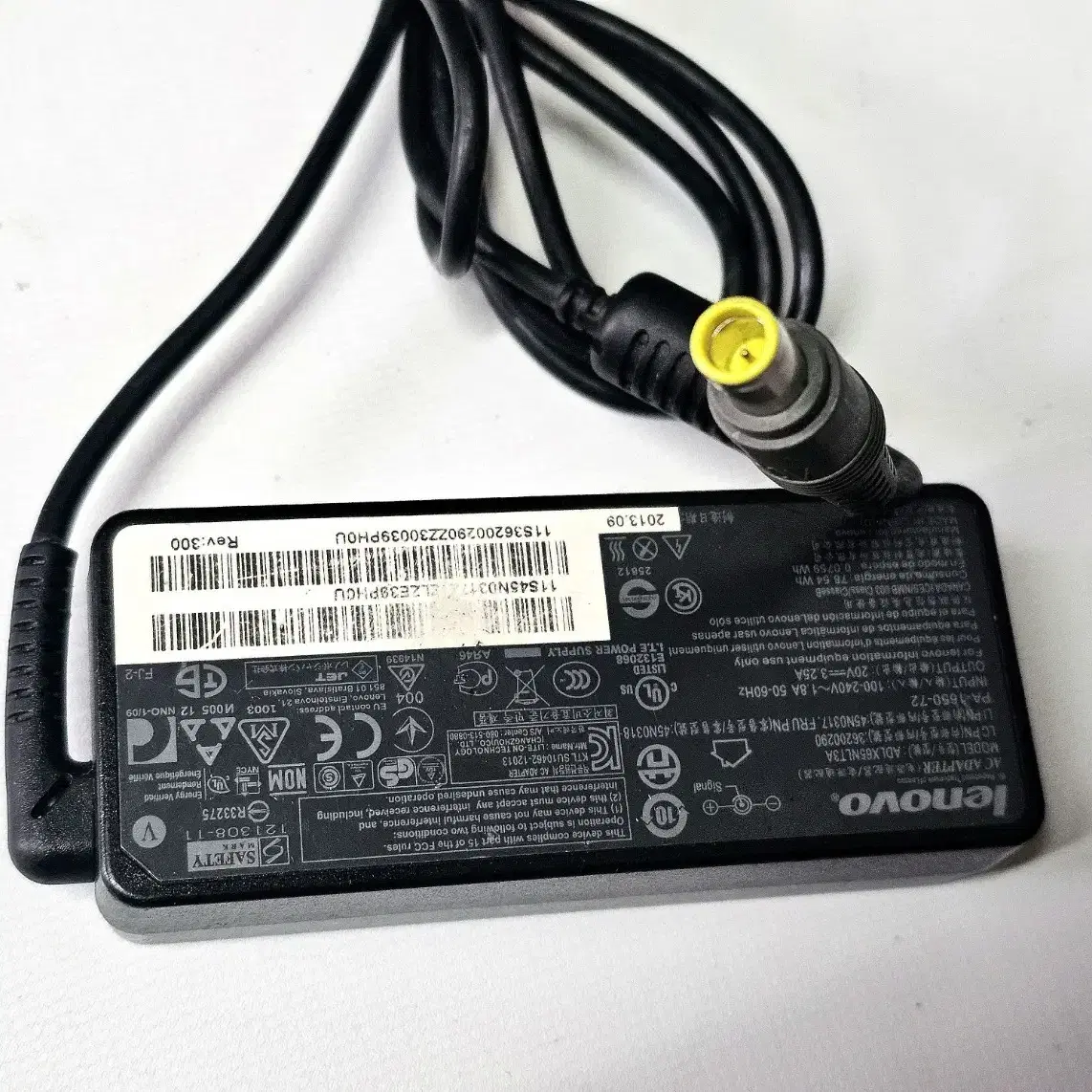 레노버 노트북 20V(3.25A) 정품 충전기 팝니다