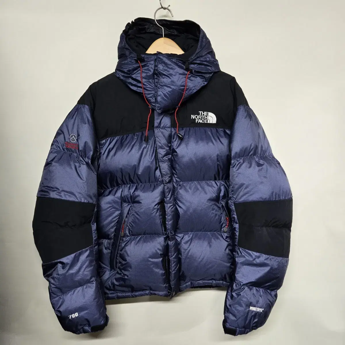 The North Face Summit Series Windstopper Goose Down 700-fill-padding 95M