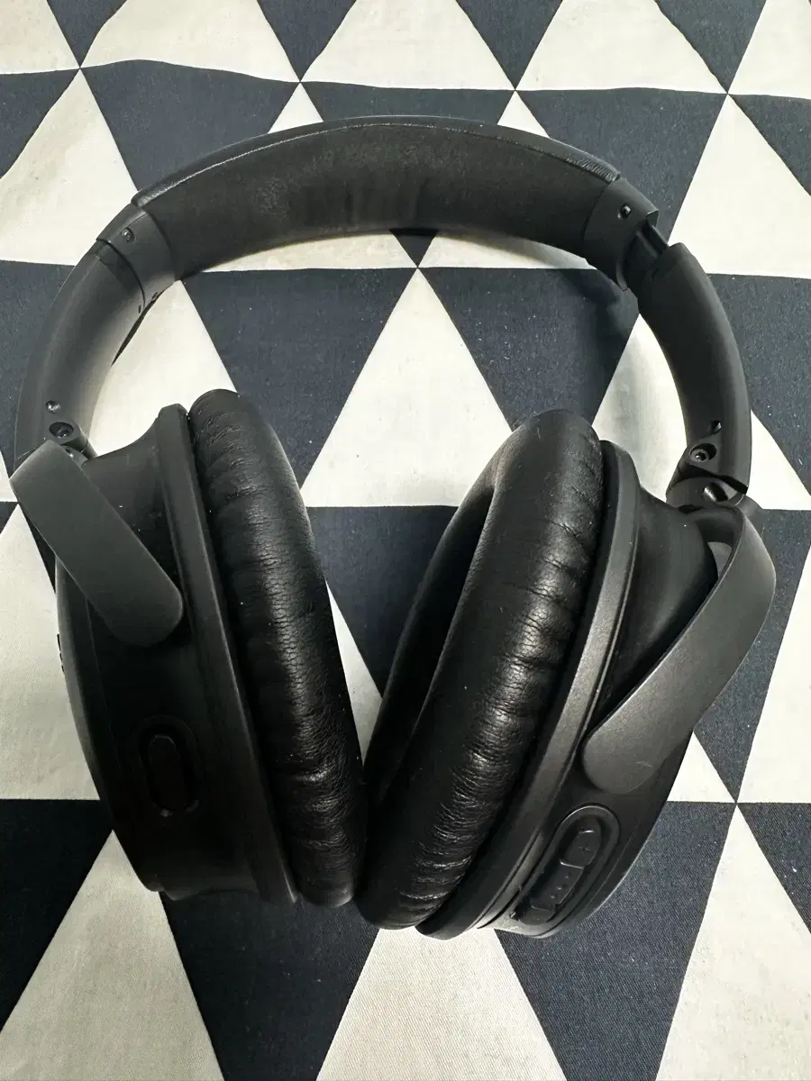 보스 boss 노이즈캔슬링 헤드폰 QC35 II 2