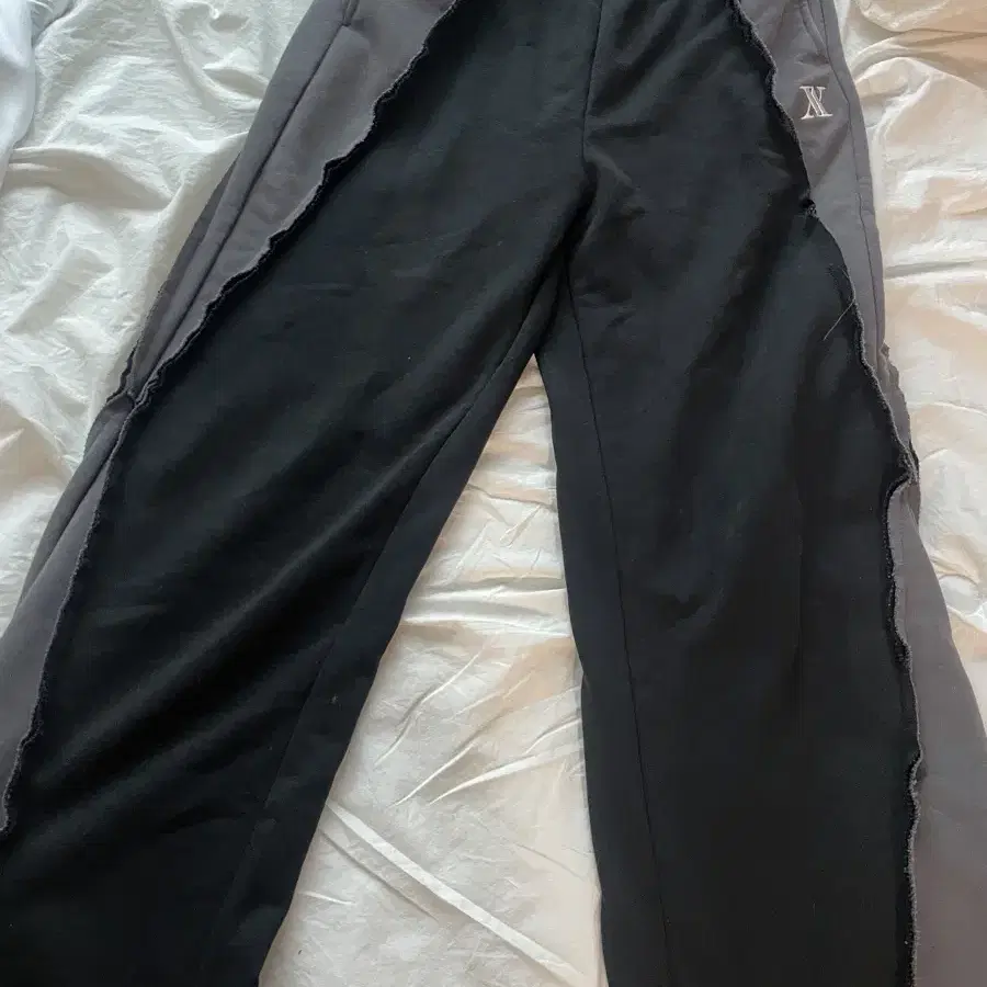 어반드레스 Optical Side Wide Pants BLACK