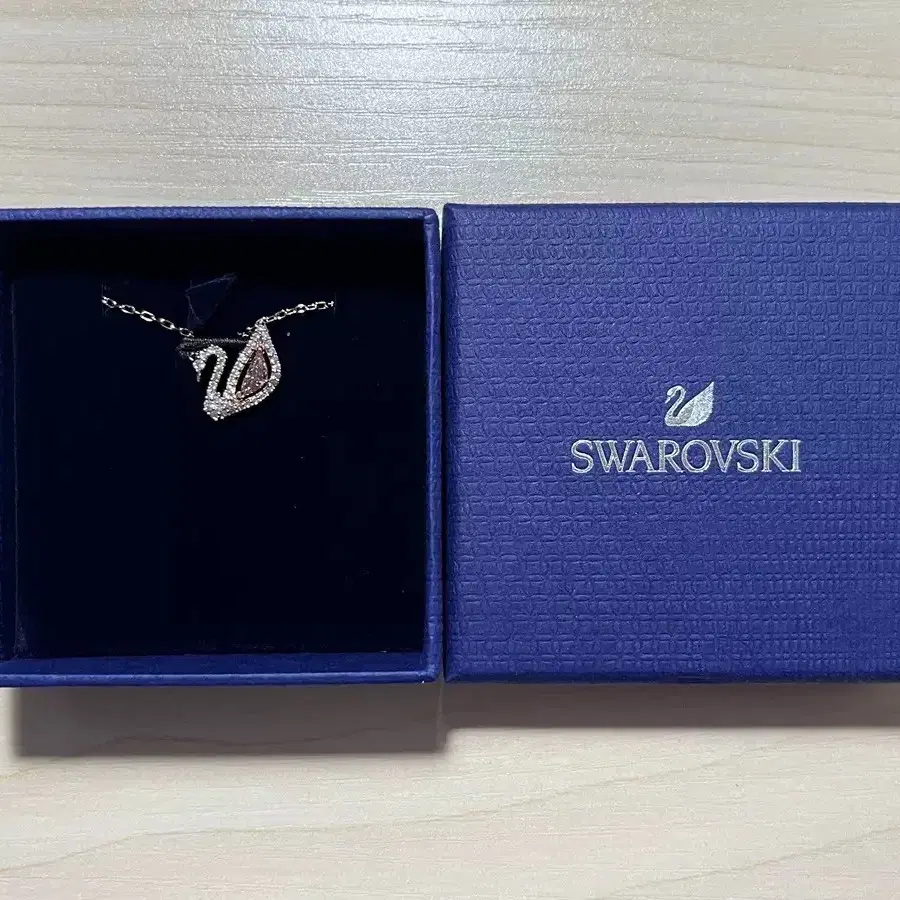 SWAROVSKI  스와로브스키   목걸이