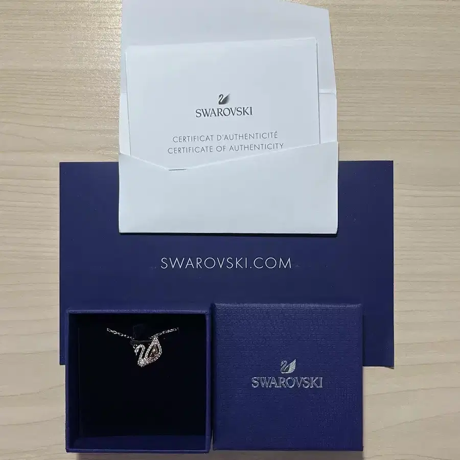 SWAROVSKI  스와로브스키   목걸이