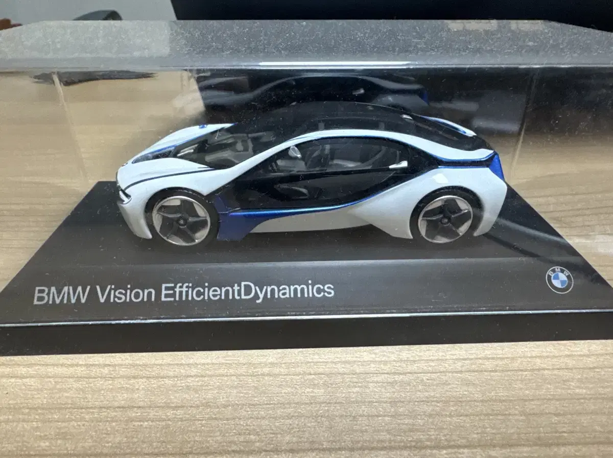 bmw vision efficientdynamics 피규어