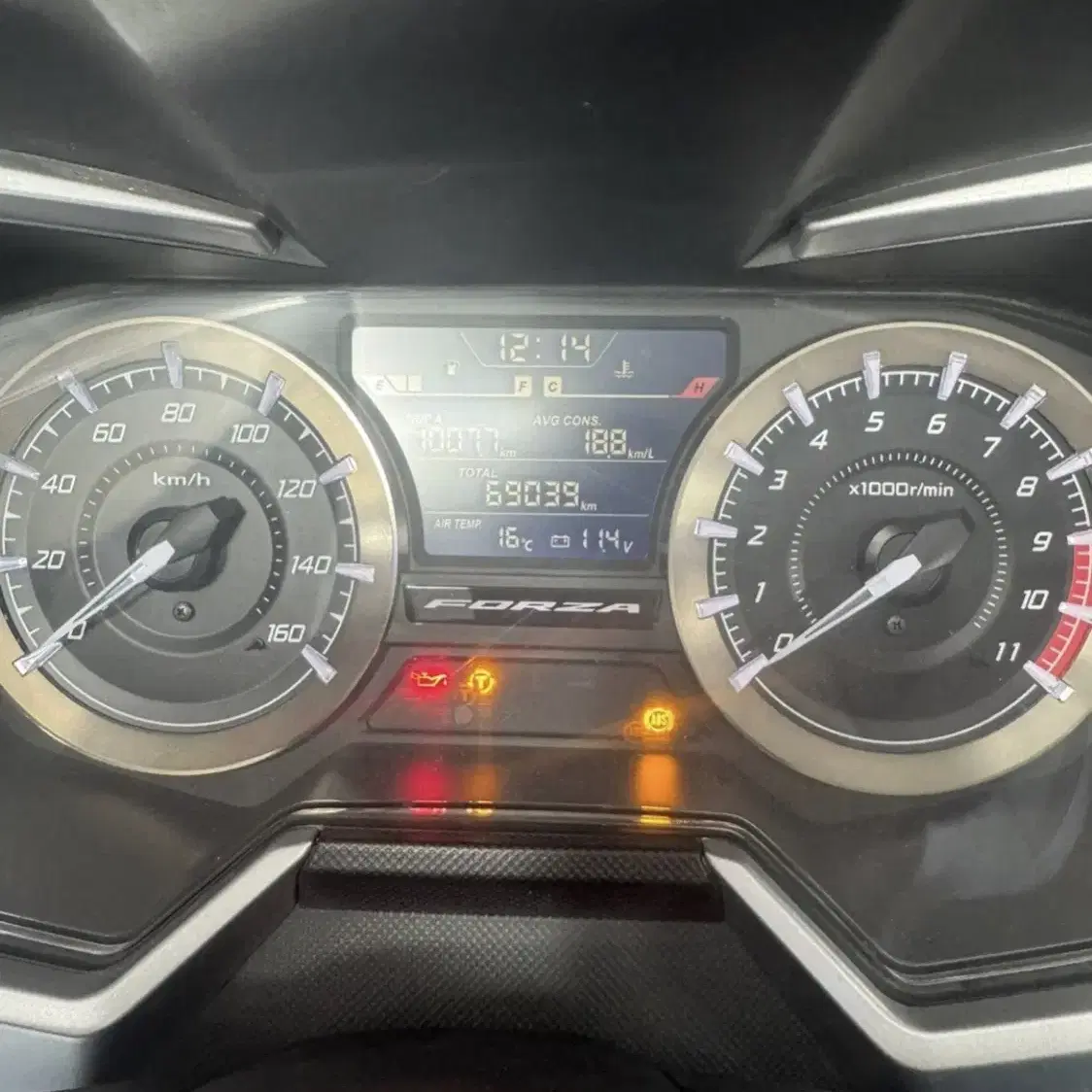 포르자 350 2021년식 69000km