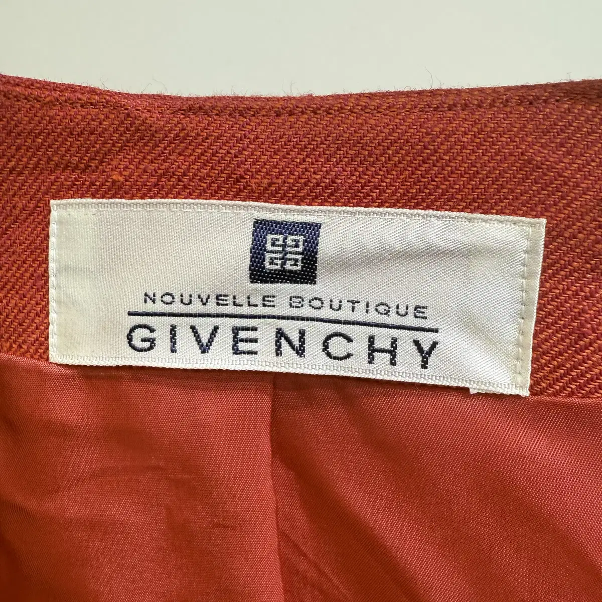 GIVENCHY 레드 자켓