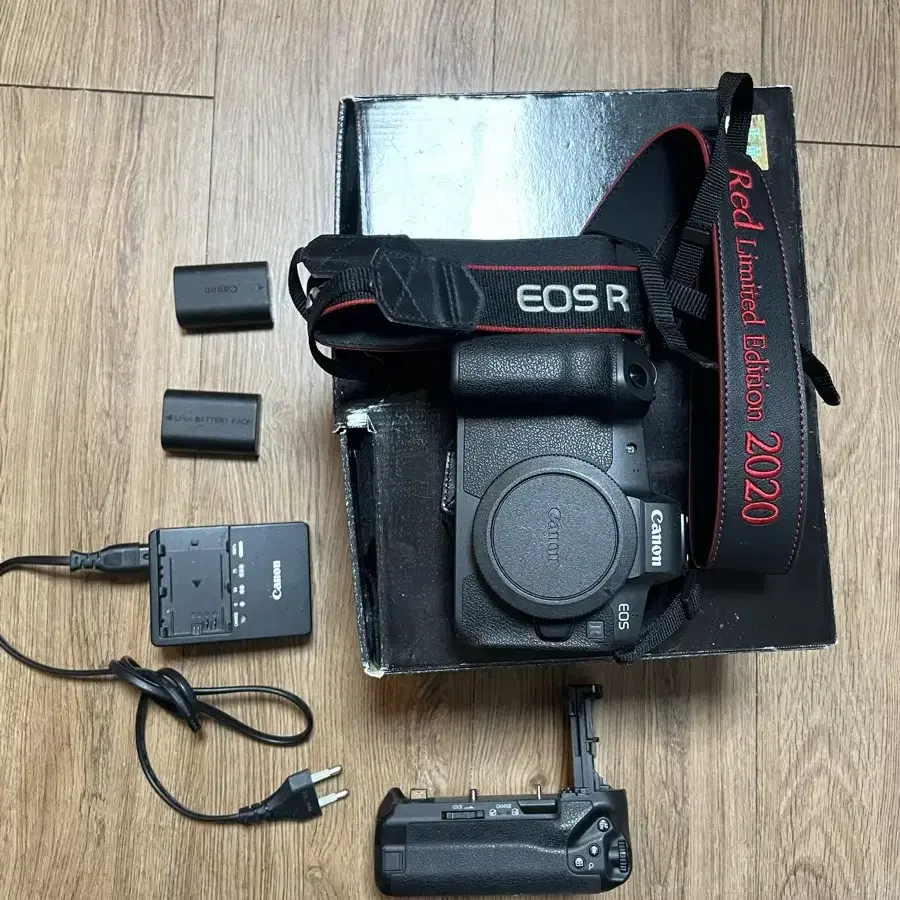 EOS R