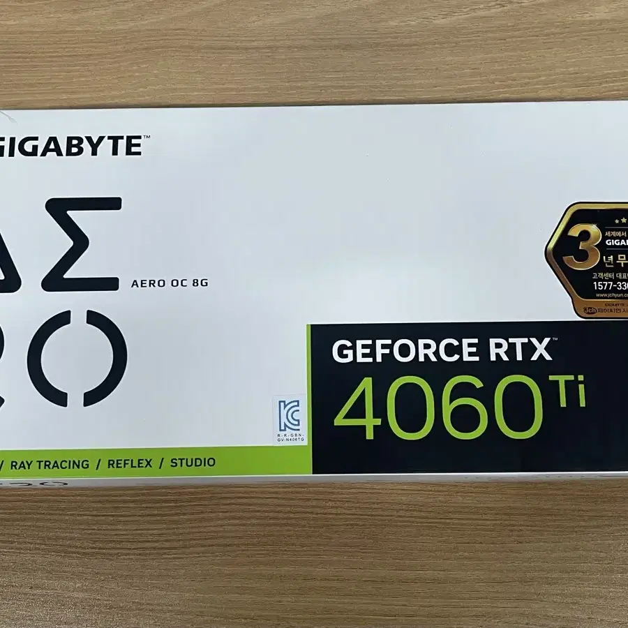 기가바이트 RTX4060ti 화이트