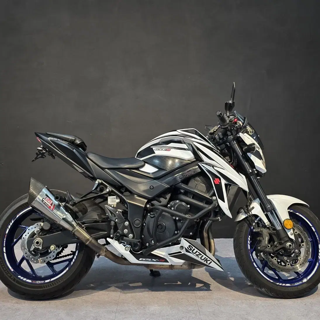 스즈키 19년식 gsx-s750 화이트 부산창원김해양산울산대구대전포항서울