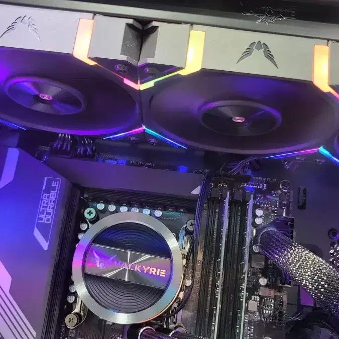 6개월 사용 수랭 고사양본체 i7 32G RTX4060TI 1TB