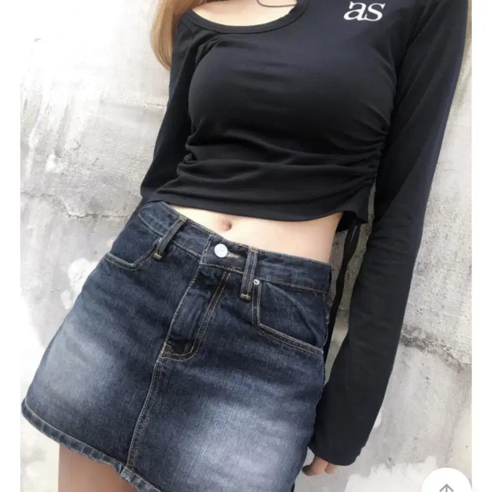 as"on Cut-out shirring T (Black)