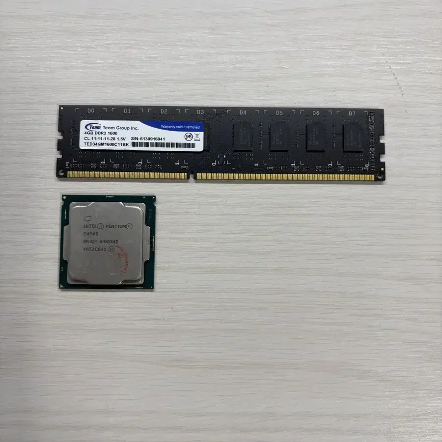 G4560 CPU + DDR3 4GB 컴퓨터부품 팝니다