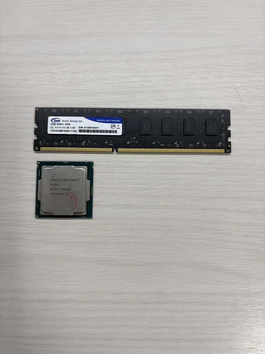 G4560 CPU + DDR3 4GB 컴퓨터부품 팝니다