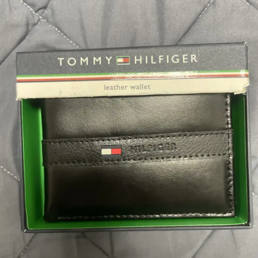 TOMMY HILFIGER 지갑