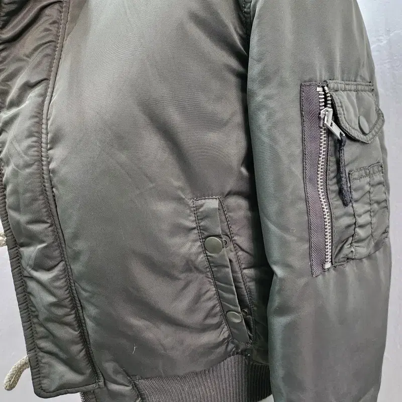 BENETTON 이태리수입 패딩 여 44 J3050