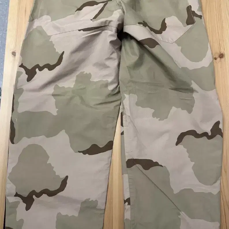 Vintage Military Goretex camo Pants M