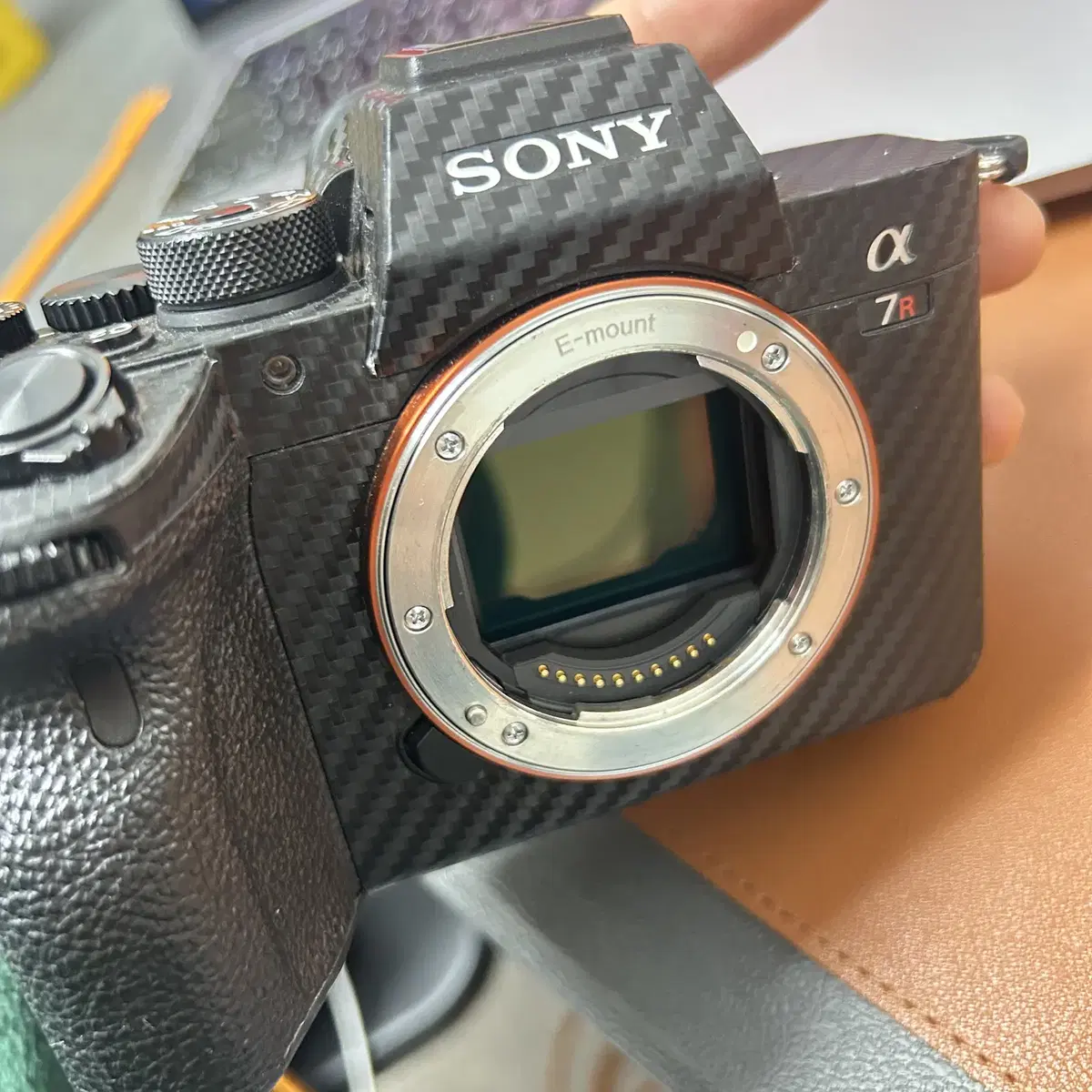 sony a7r4 미러리스 셔터 17000컷 판매합니다.