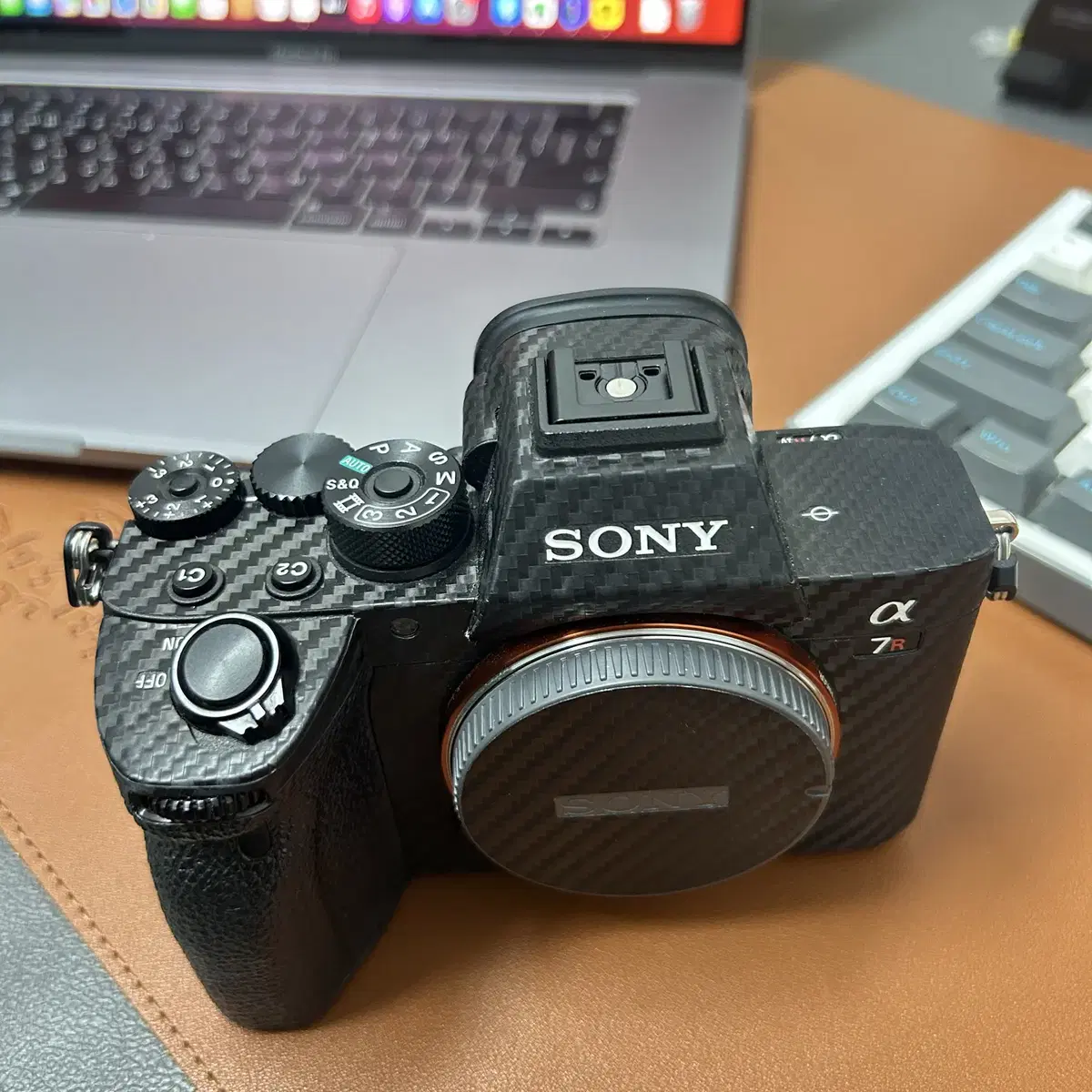 sony a7r4 미러리스 셔터 17000컷 판매합니다.