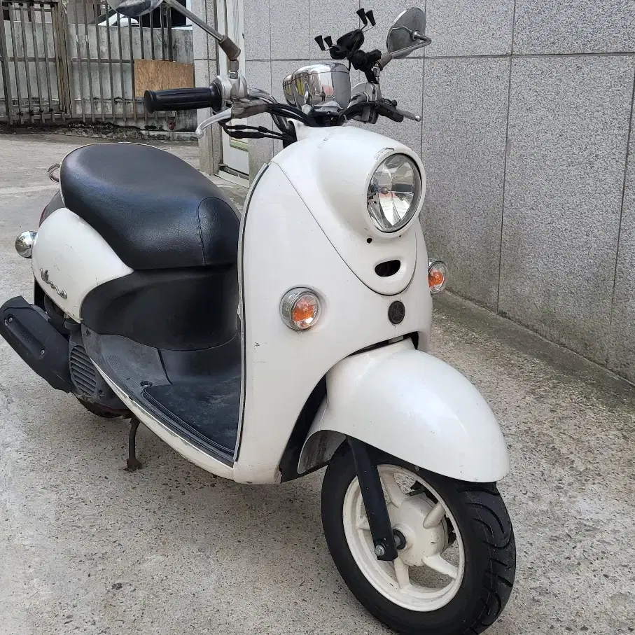 야마하 비노 50CC 스쿠터 팝니다 인젝션