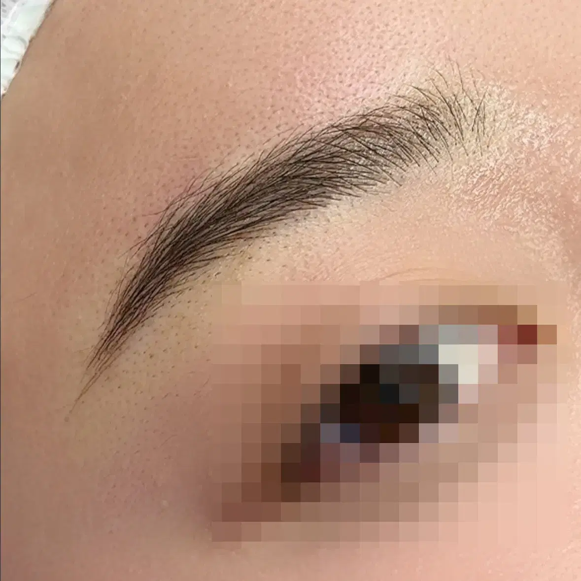 헤어스트록 눈썹
