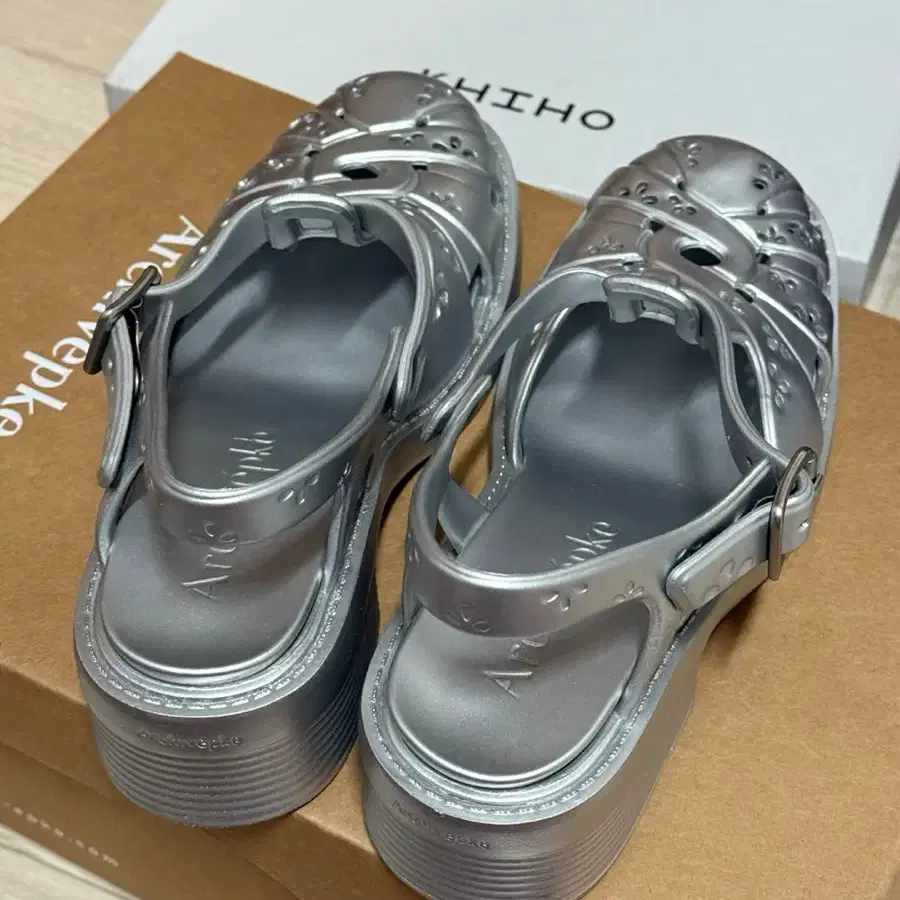 아카이브앱크 Puffy rubber sandal Silver225-230