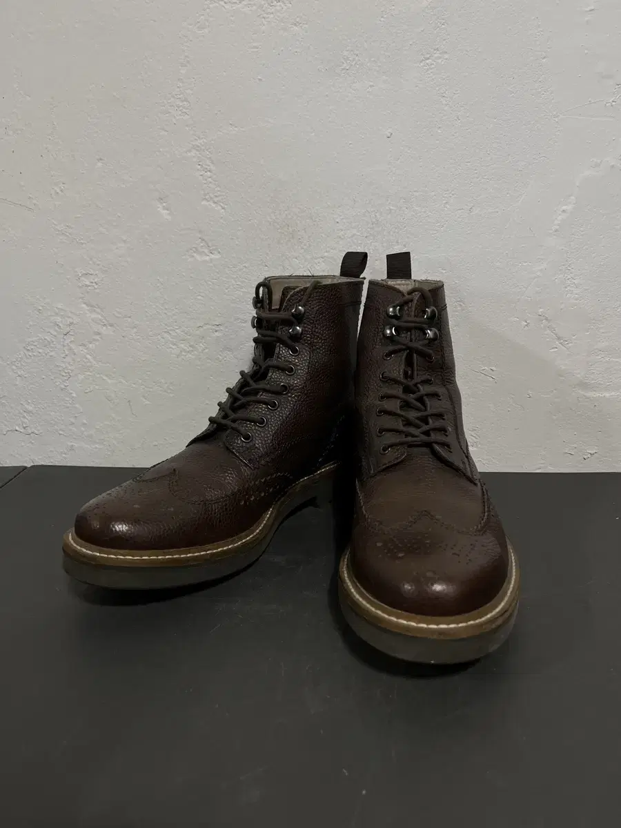 260 Clarks Wingtip Walker Boots Genuine