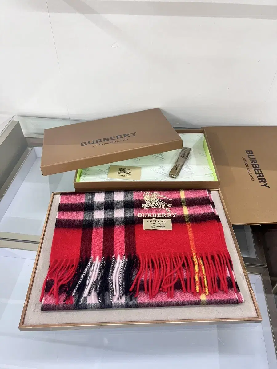 BURBERRY 버버리 양면 캐시미어 머플러