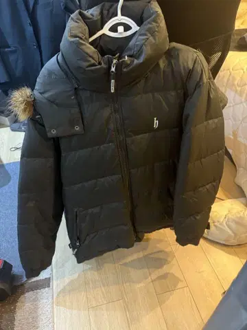 DJ 혼다 퍼가 달린 두툼한 다운 재킷