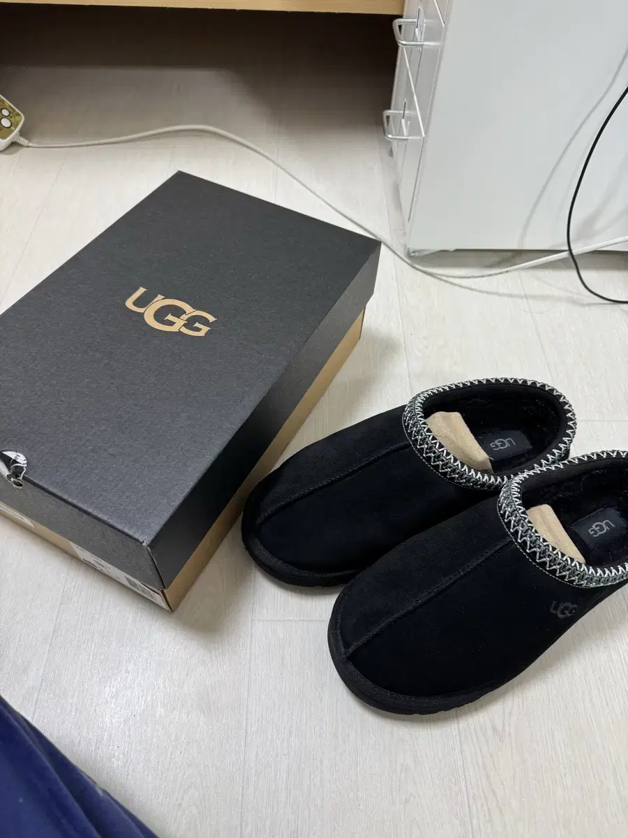 (280) ugg 어그 타스만 블랙