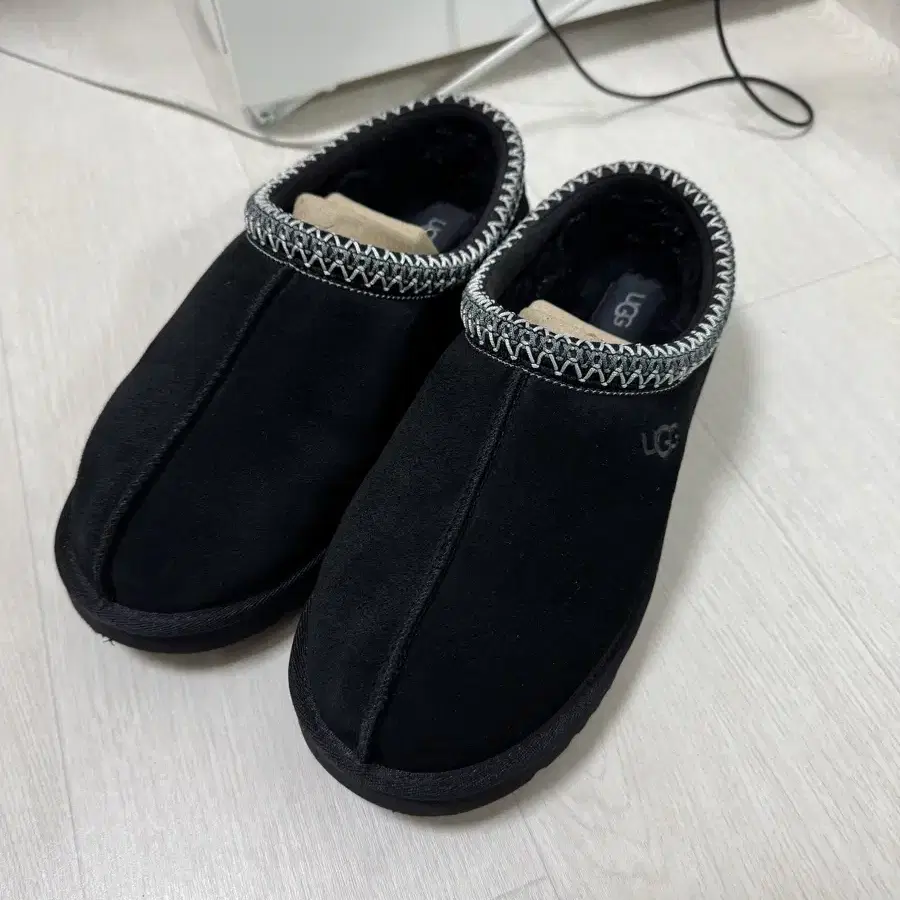 (280) ugg 어그 타스만 블랙