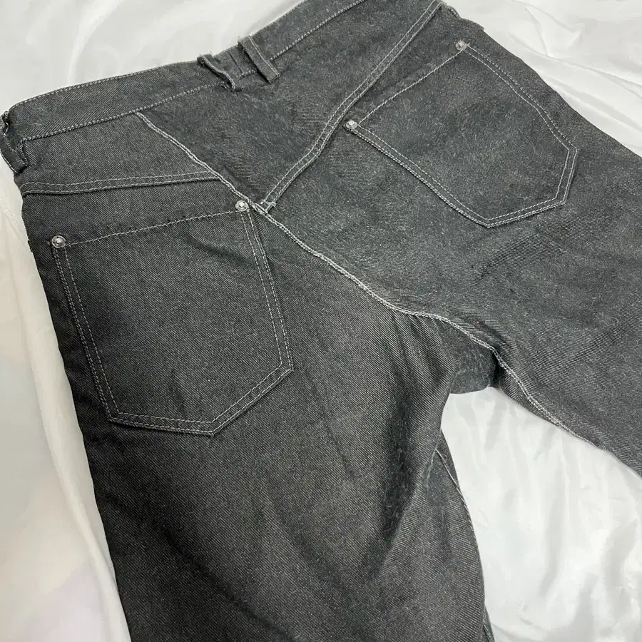 타이치 무라카미 20ss displacement jeans