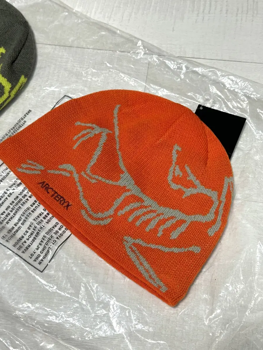 Arcturix Beanie Birdhead Torque Orange