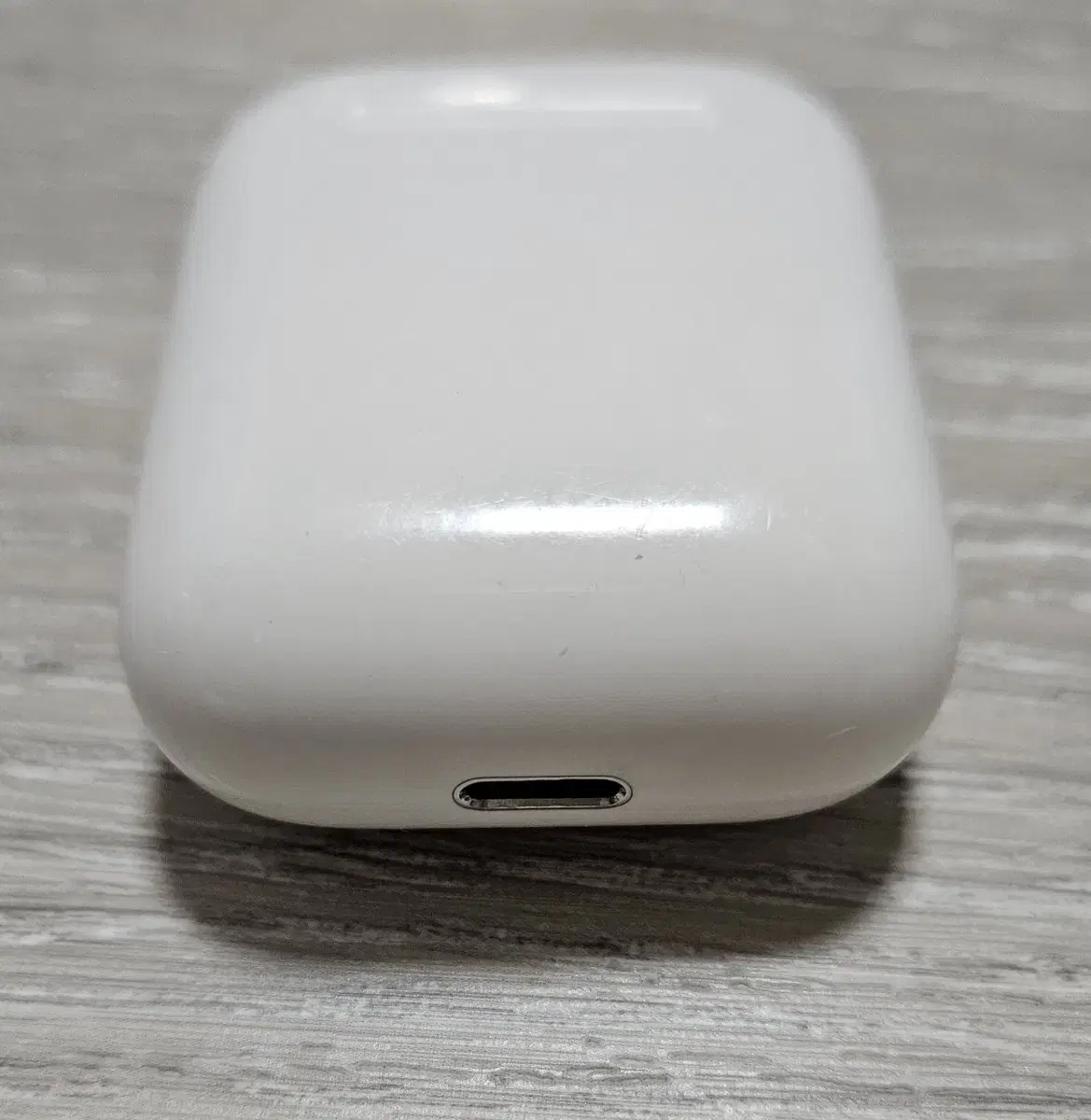 Airpods 2nd gen: 40,000 / Airpods Pro: 40,000 Pangyo, Suwon