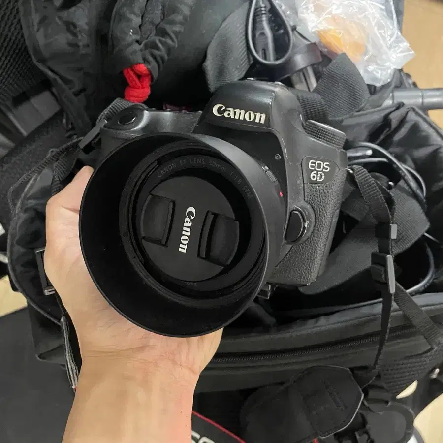 캐논 EOS 6D +신쩜팔+ 렌즈 + 가방 + 삼각대