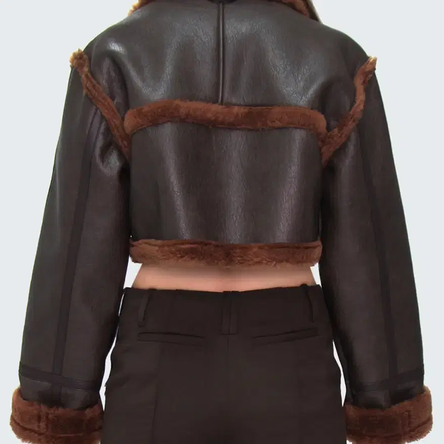 Minasong 민아송 CROP SHEARLING JACKET 브라운