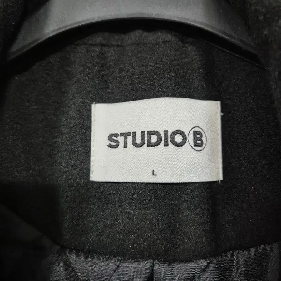 STUDIO B 오버핏 누빔코트 프리