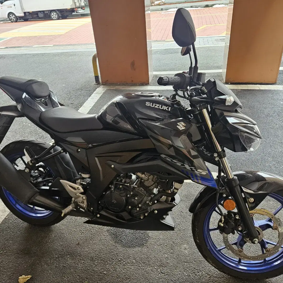 21년식 gsx s125 팔아요