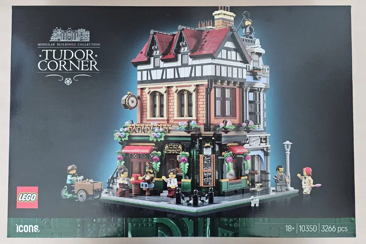 LEGO 10350 Tudor Corner sealed New (MISB)