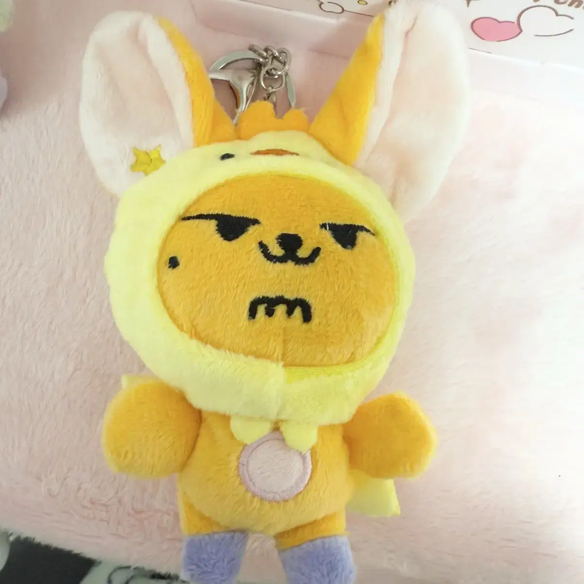 txt Hornbartu Hwang Chunyi doll keyring wts fake