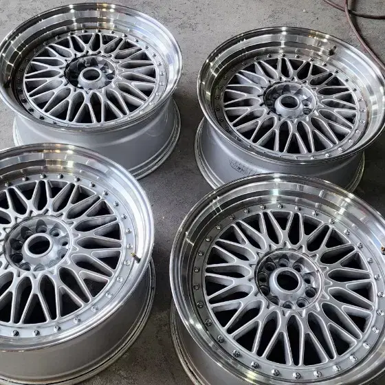 BBS 슈퍼 rs st 20인치 판매합니다.