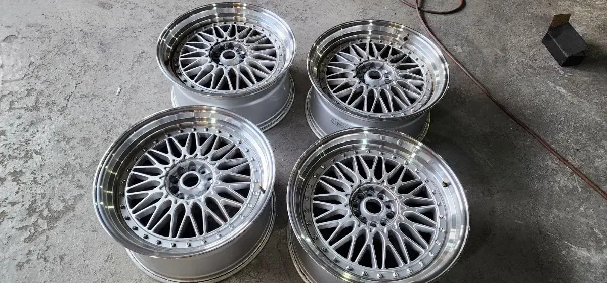 BBS 슈퍼 rs st 20인치 판매합니다.