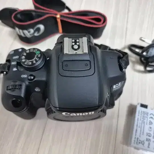 캐논 EOS 700D 카메라 바디 세트