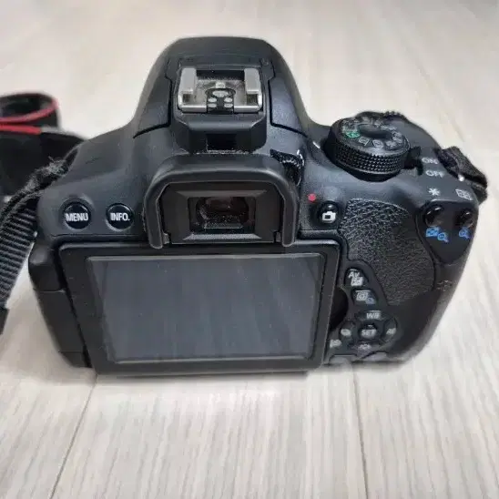 캐논 EOS 700D 카메라 바디 세트