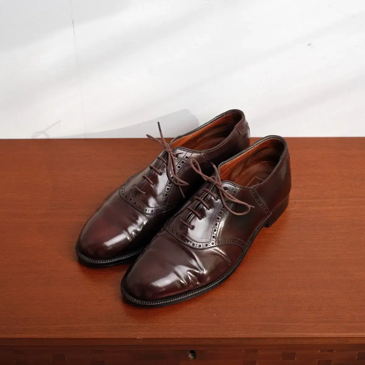 【極美品】ALDEN CORDVAN BURGUNDY990 8h Alden Cordovan Plain Toe Blucher Dark Burgundy 990