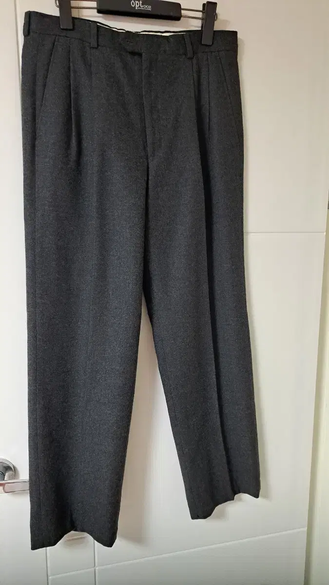 Burberry Wool Suit Trousers32