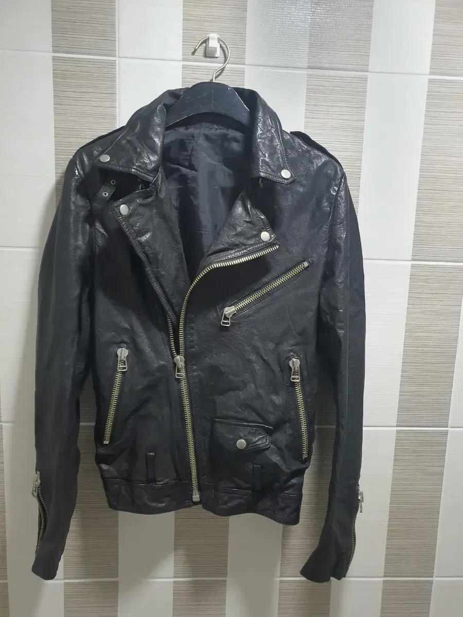 Genuine 95 size sheepskin rider jacket from san!