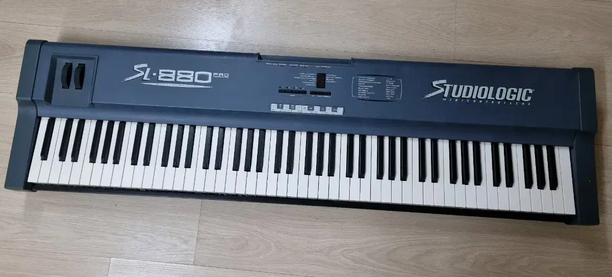 sl-880 pro 해머터치 88건반 마스터키보드