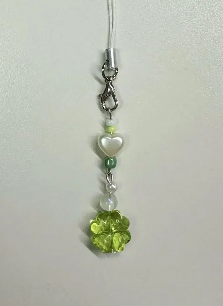 Bookmarkable) Clover Bead Keyring