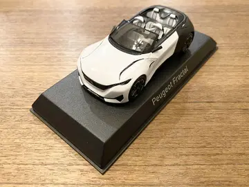 새상품 레어!1/43 노레브 푸조 프랙탈 컨셉 2015 화이트