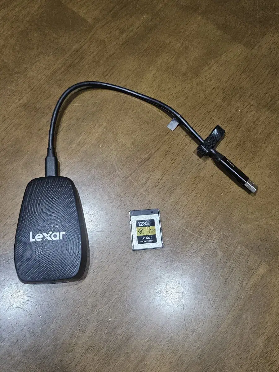 Lexar Professional CFexpress Type B+ Reader