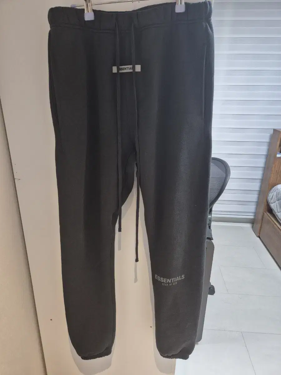 P.O. Gott Essential Sweatpants Season 20 Size S